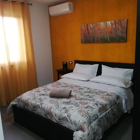 B&B Borgo Lando Барчеллона-Поццо-ді-Готто Екстер'єр фото