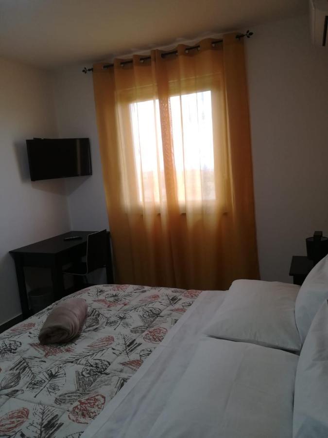 B&B Borgo Lando Барчеллона-Поццо-ді-Готто Екстер'єр фото